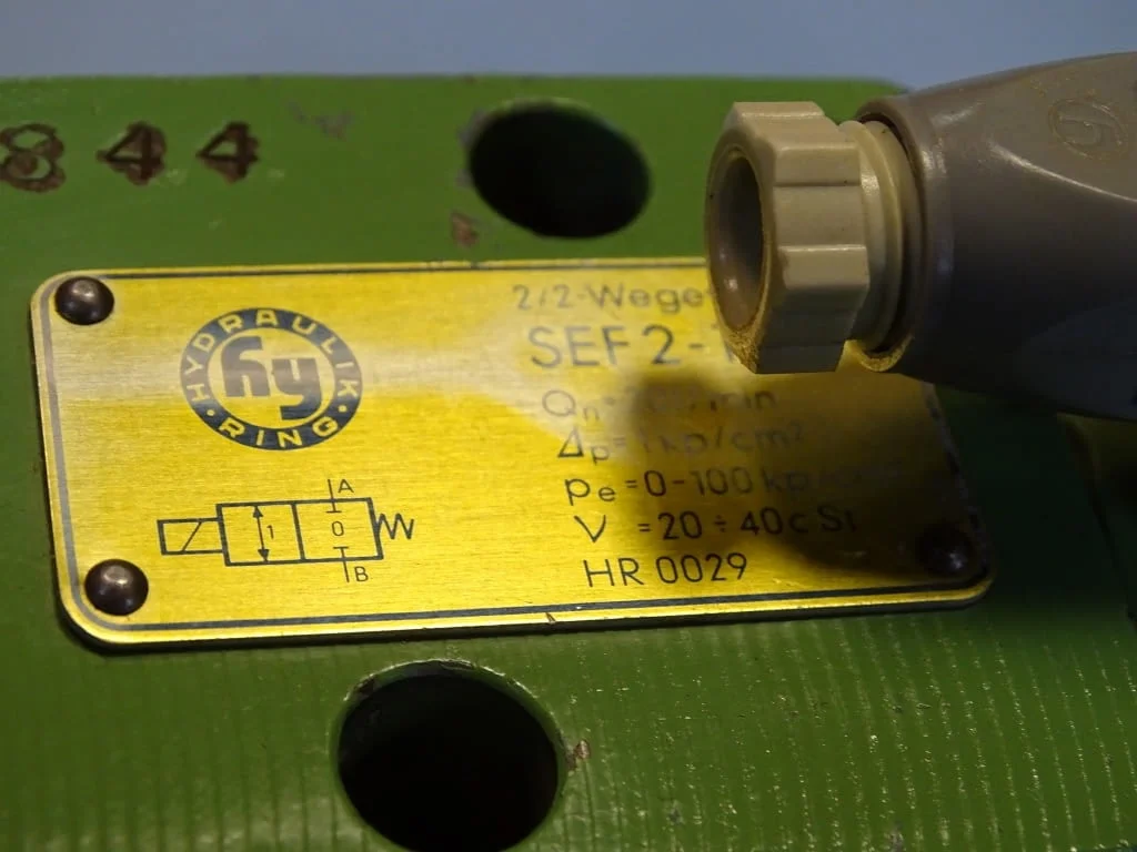 Хидравличен разпределител Hydraulik Ring SEF2-10 directional valve 24VDC — снимка 3
