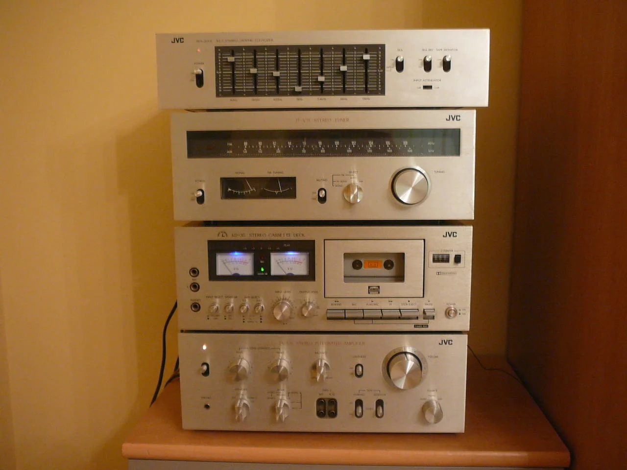 Jvc ja-s31 i kd-35e i t-v31 i sea-20gl — снимка 3