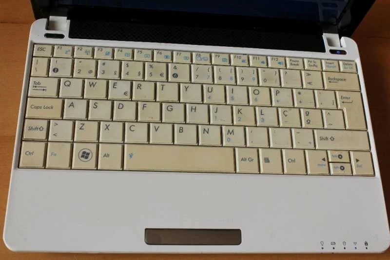 Нетбук ASUS Eee PC 1001HA 10.1 перфектно състояние — снимка 3