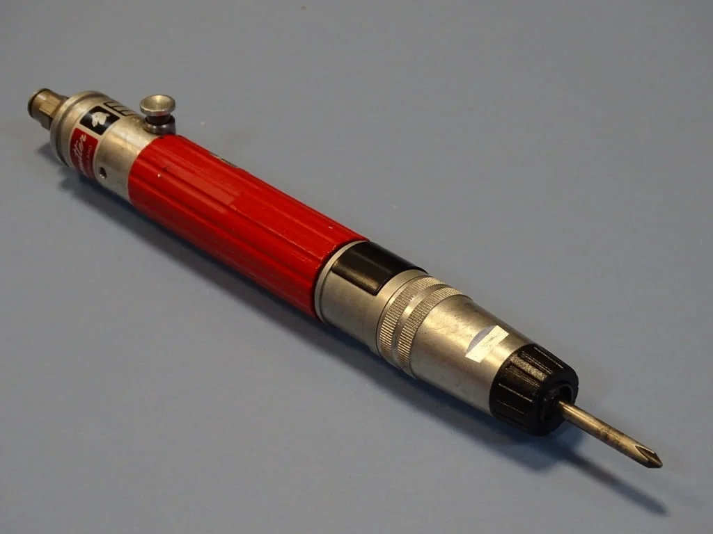Пневматична отвертка Desoutter 2B88-A Pneumatic screwdriver 1200min-1 — снимка 2