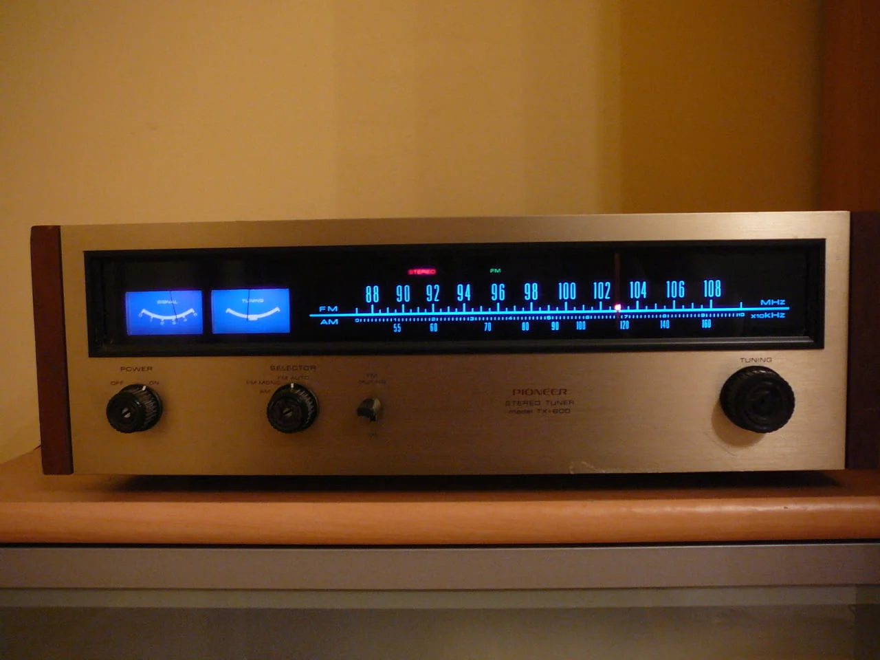 Pioneer tx-600