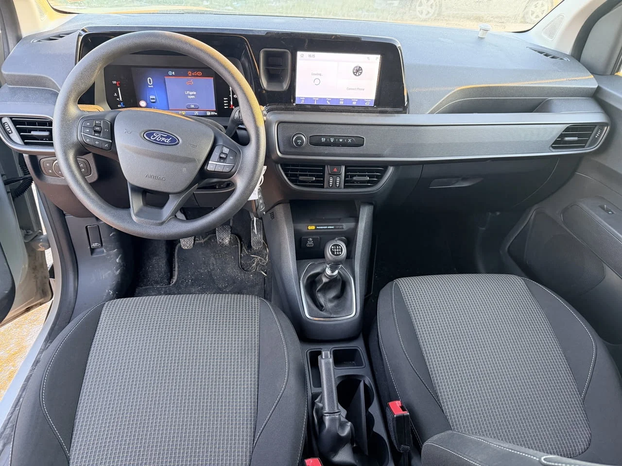 Ford Tourneo Courier V769 1.0L EcoBoost двигател C10FD0X, B7JB 125 кс., 6 ск - B6., 8800 км., 2025 г — снимка 9