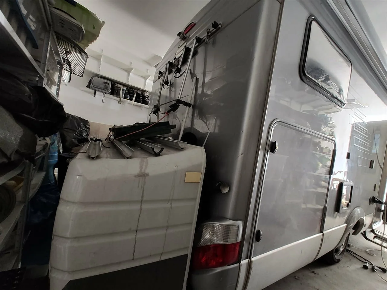 Кемпер HYMER B614 SL Lang 2009 - интегриран клас А, богато оборудван — снимка 10