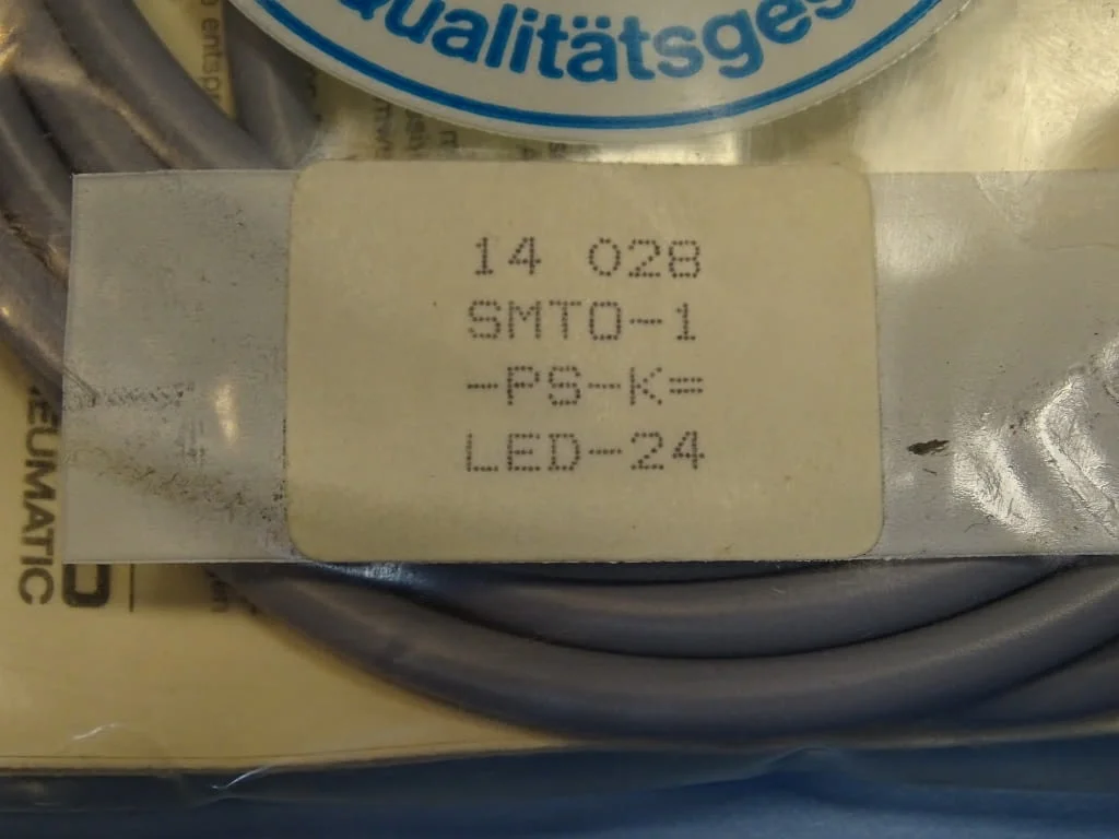 Индуктивен сензор Festo SMTO-1-PS-K-LED-24 proximity switch — снимка 2