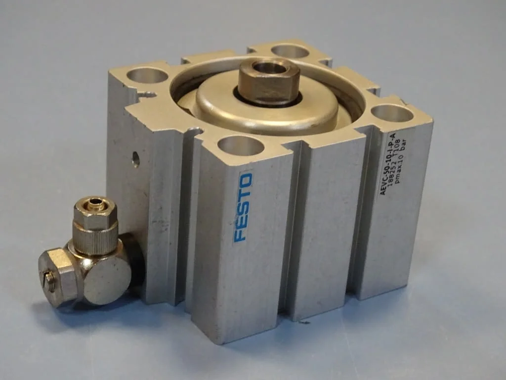 Пневматичен цилиндър Festo AEVC-50-10-I-P-A short stroke cylinder