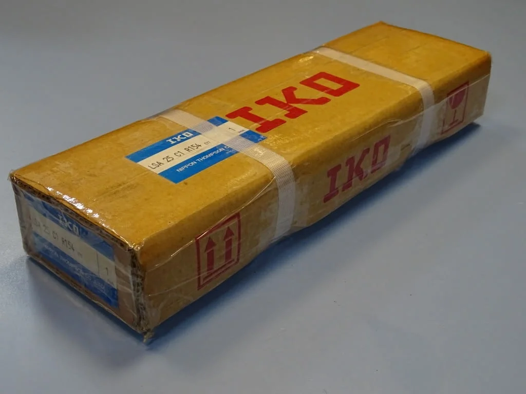 Направляваща IKO LSA 25C1R154E77 Linear Ball Spline — снимка 6