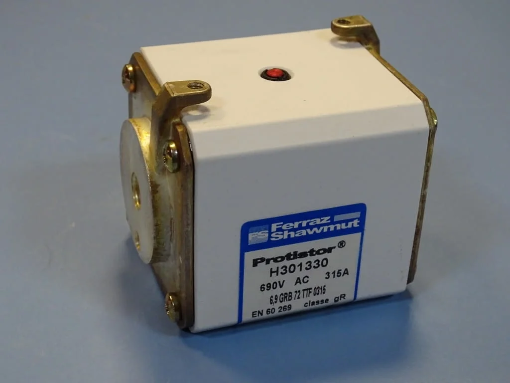Предпазител Ferraz Shawmut Protistor H301330 Fuses 6.9GRB72TTF0315 315A 690VAC — снимка 4