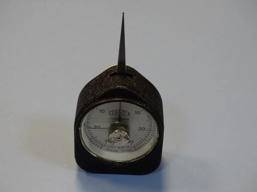 Грамометър CORREX HAAG-STREIT Bern tension gauge Gramm Pond 30-0-30 Centi — снимка 5