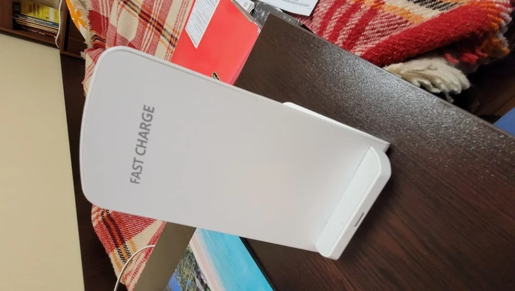 Универсална безжична зарядна станция (Wireless Charger Stand) — снимка 4