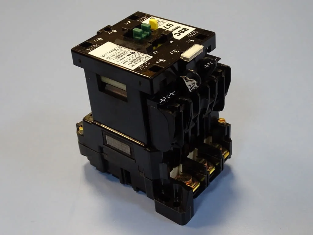 Контактор BBC Petercem B72-30-11 contactor 75A 220V — снимка 8