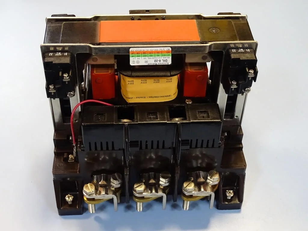 Контактор Klockner-Moeller DIL 8-22 universal contactor 300A 220V — снимка 2