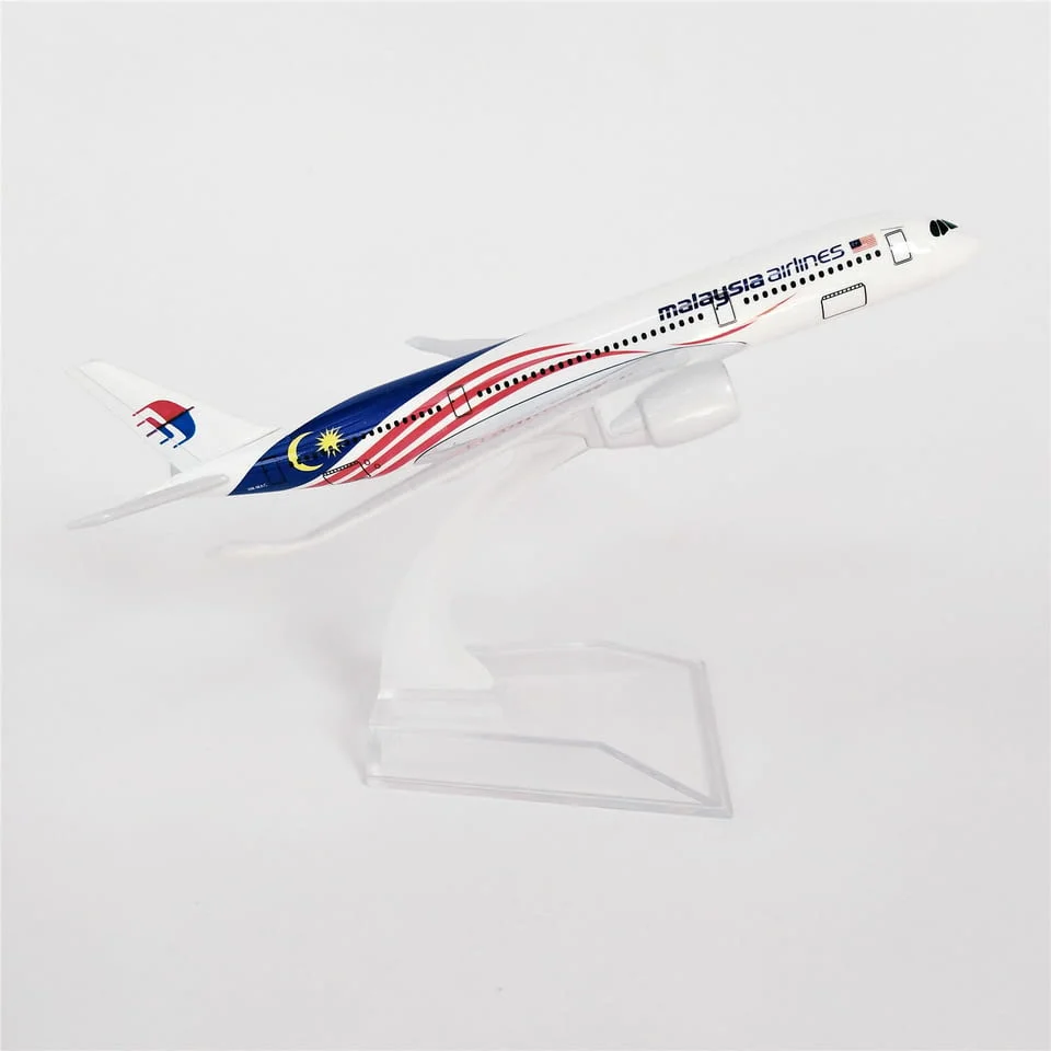 Еърбъс 350 самолет модел макет Malaysia Airlines метален A350 — снимка 4