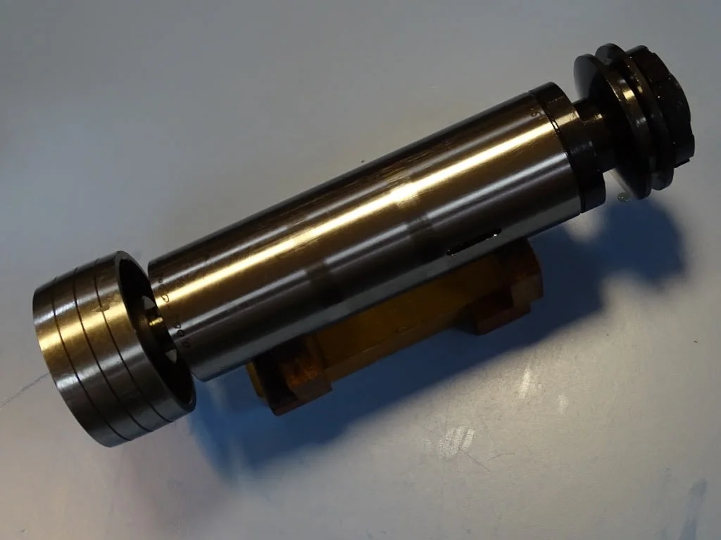 Шпиндел за шлайф 3К227В Ф85 L-260 0.003mm — снимка 10