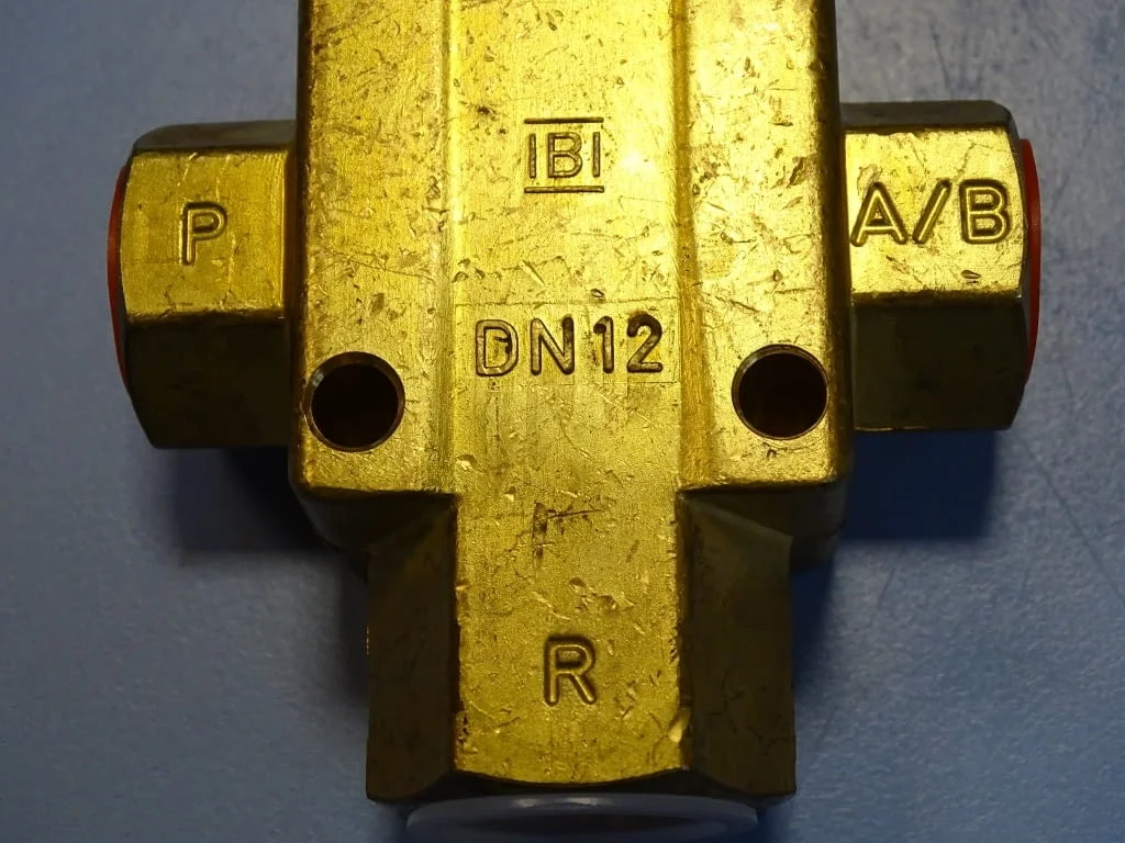 Магнет вентил Burkert 344-D solenoid valve 24VDC G1/2 — снимка 6