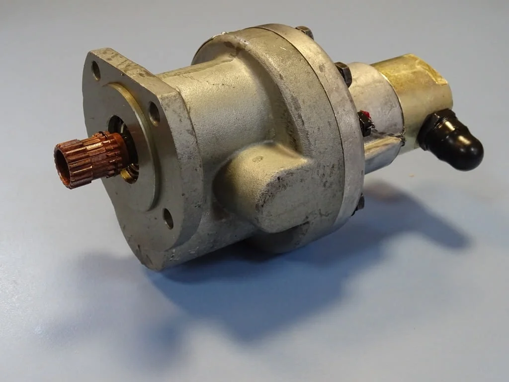 Хидравлична помпа Jihostroj ZBC 15R0-1 gear pump