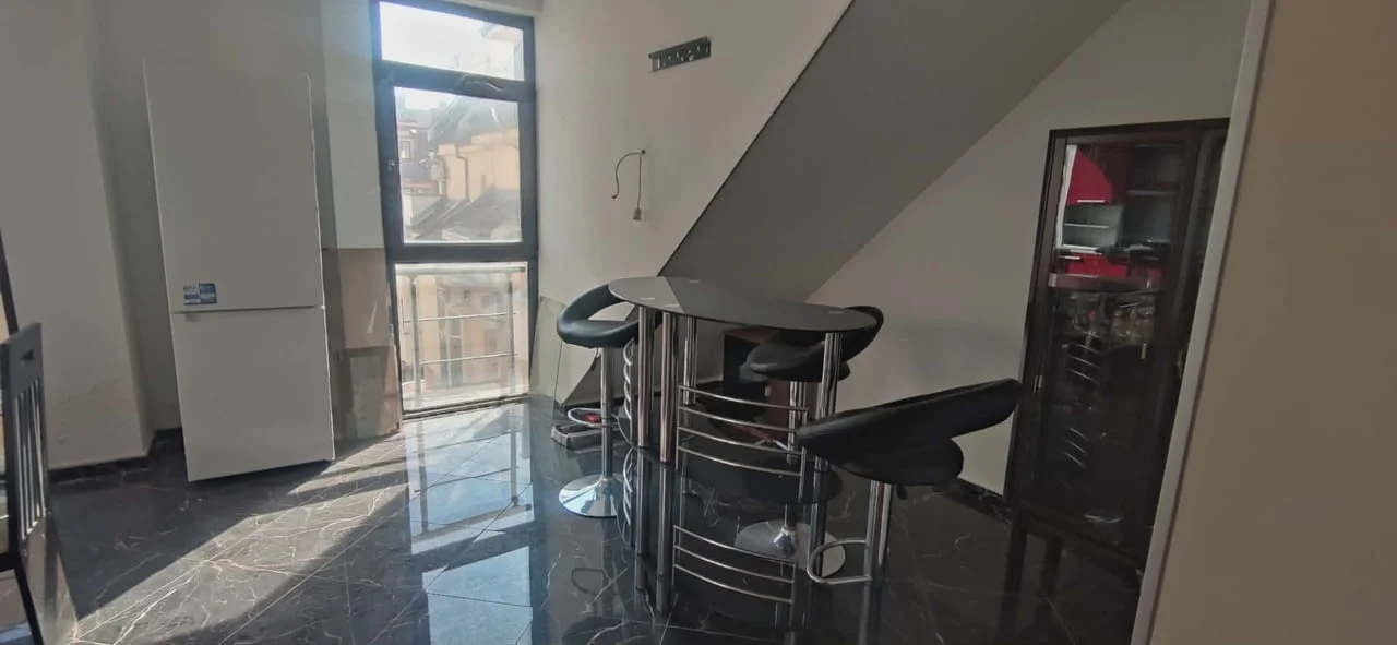 Продаваме мезонет в кв. Каменица 1 — снимка 6