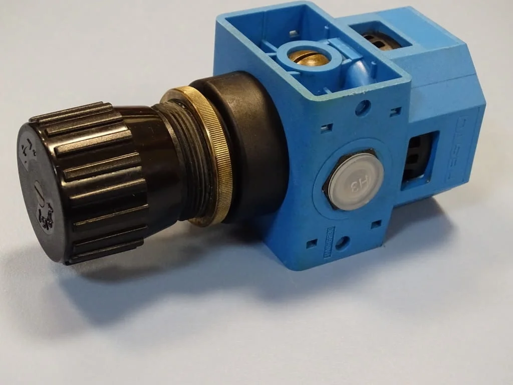 Регулатор за налягане Festo LR-1/4-S-8 pressure regulator — снимка 3