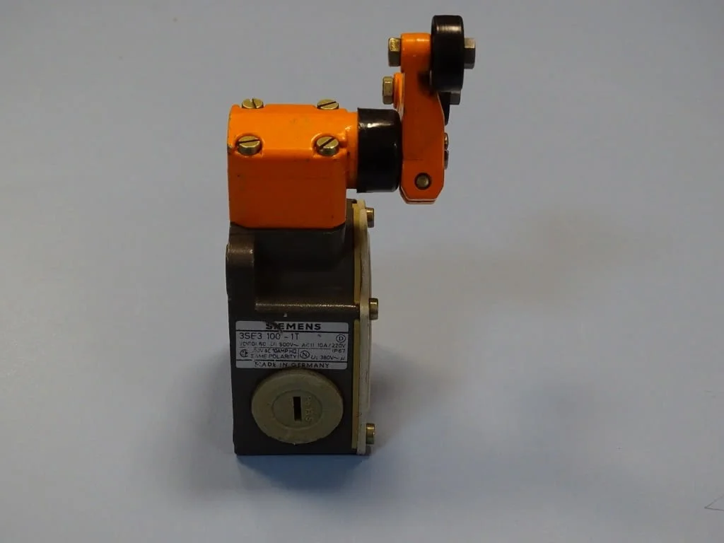 Изключвател позиционен Siemens 3SE3 100-1T Position Switch/Limit Switch 10A 220V — снимка 4