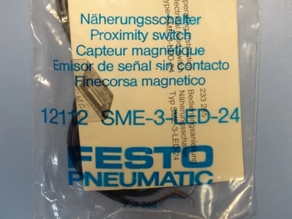 Индуктивен сензор Festo SME-3-LED-24 proximity switch — снимка 2