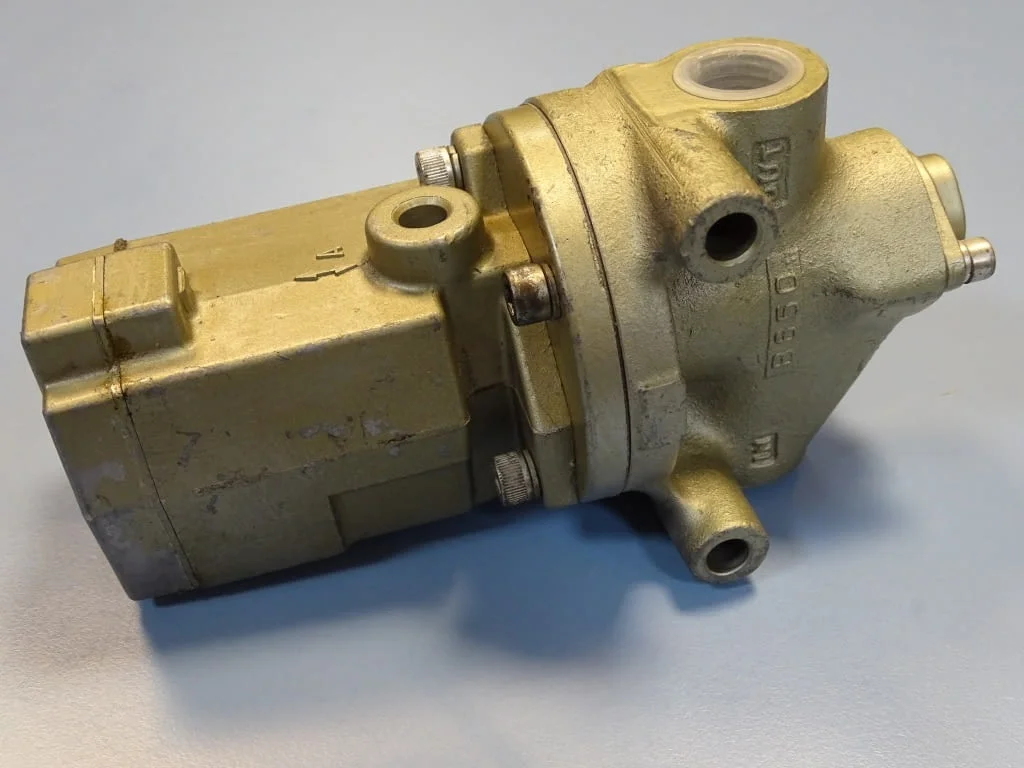 Пневматичен разпределител за преси ROSS J2773A4011 directional control valve 100V — снимка 3