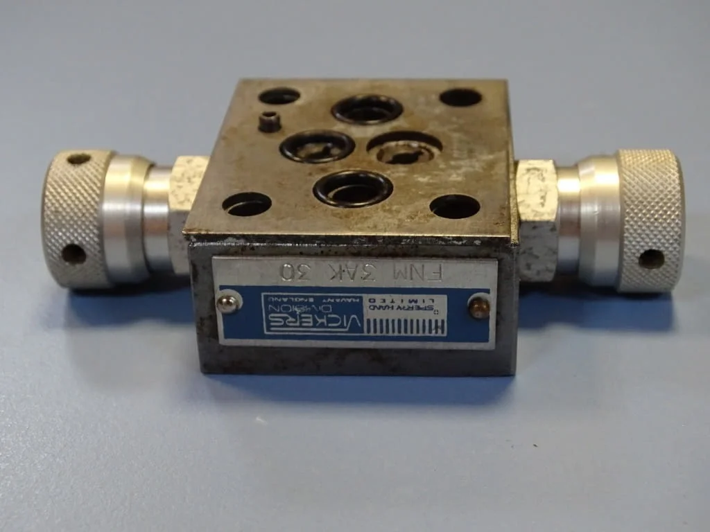 Хидравличен клапан Sperry Vickers FNM 3AK 30 hydravlic check valve — снимка 5