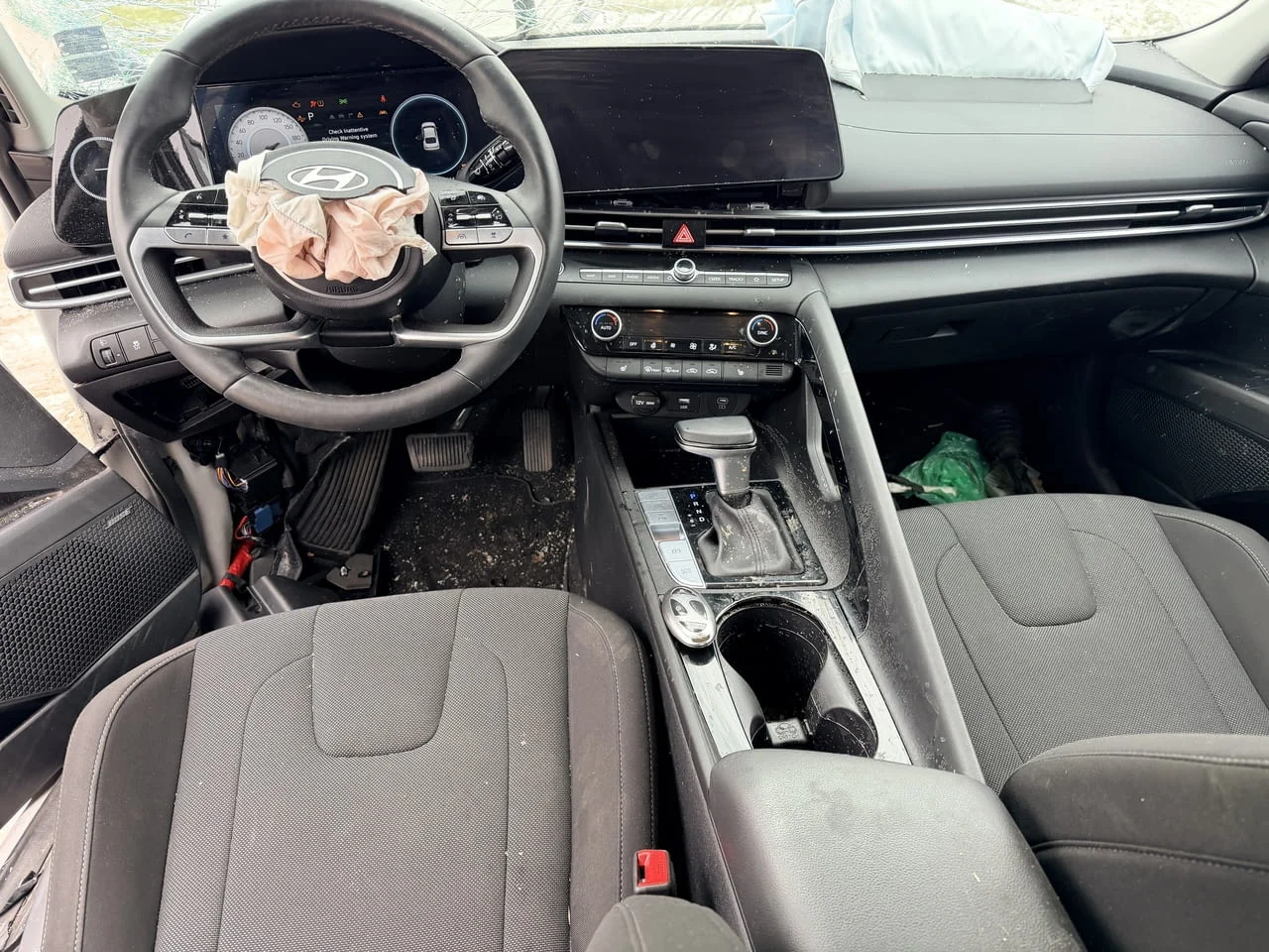 Hyundai Elantra 7, 1.6 MPI двигател G4FM, 123 кс., автоматик, 24000 км., 2024 г., Хюндай Елантра 7, — снимка 9