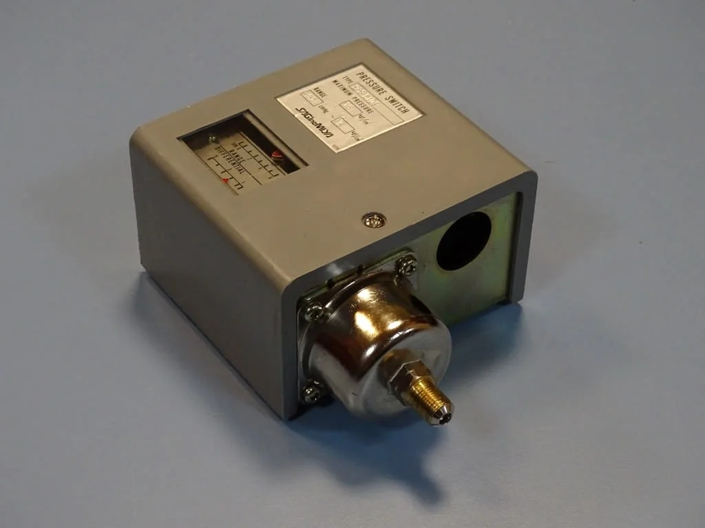 Пресостат Saginomiya SPS-L106 pressure controls switch