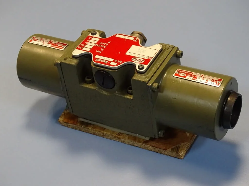 Хидравличен разпределител HERION S10G01G033011 directional operated valve 24VDC — снимка 4