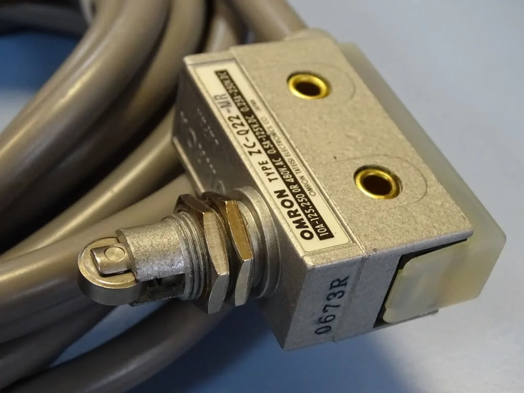 Краен изключвател Omron ZC-Q22-MR Limit Switch — снимка 8