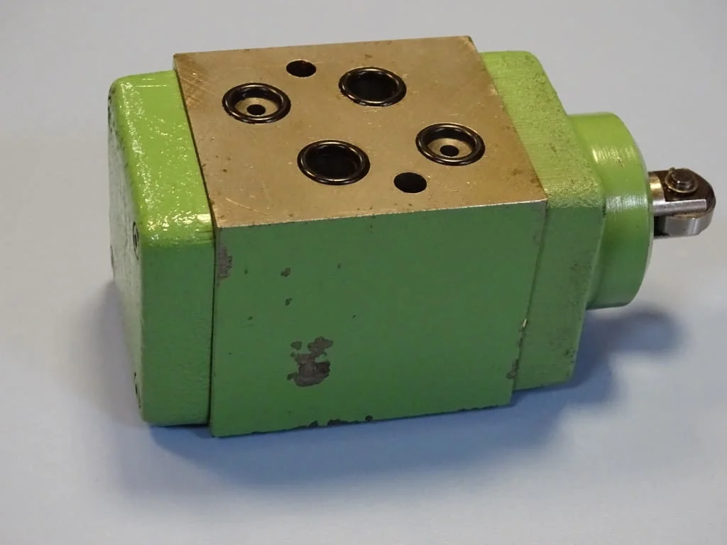 Хидравличен разпределител Hydraulik Ring SRF2-10-3 plunger operated hydraulic valve — снимка 8