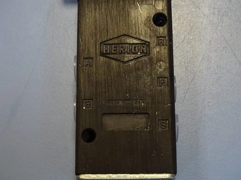 Пневматичен разпределител SHOKU-HERION 5ER-8E solenoid valve 100VAC — снимка 8