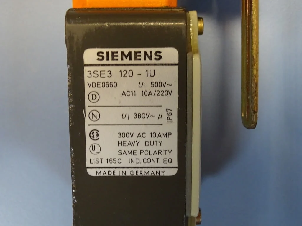 Краен изключвател Siemens 3SE3 120-1U travel limit switch 10A — снимка 6