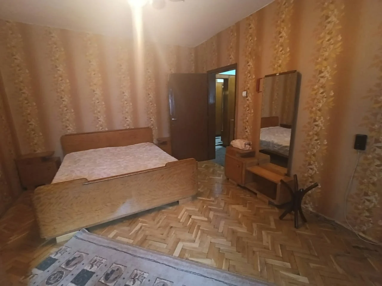 Даваме под наем 4-стаен апартамент в Каменица 1 — снимка 5