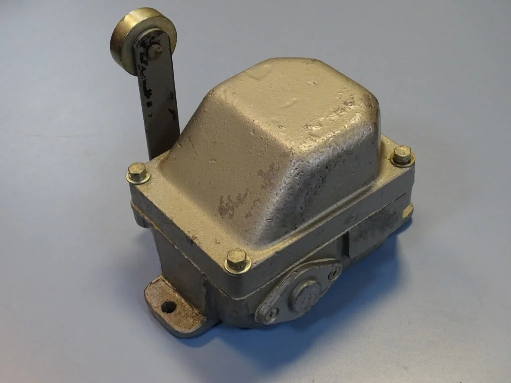 Краен изключвател за кран КУ-501 Limit Switch 10A 500V — снимка 3