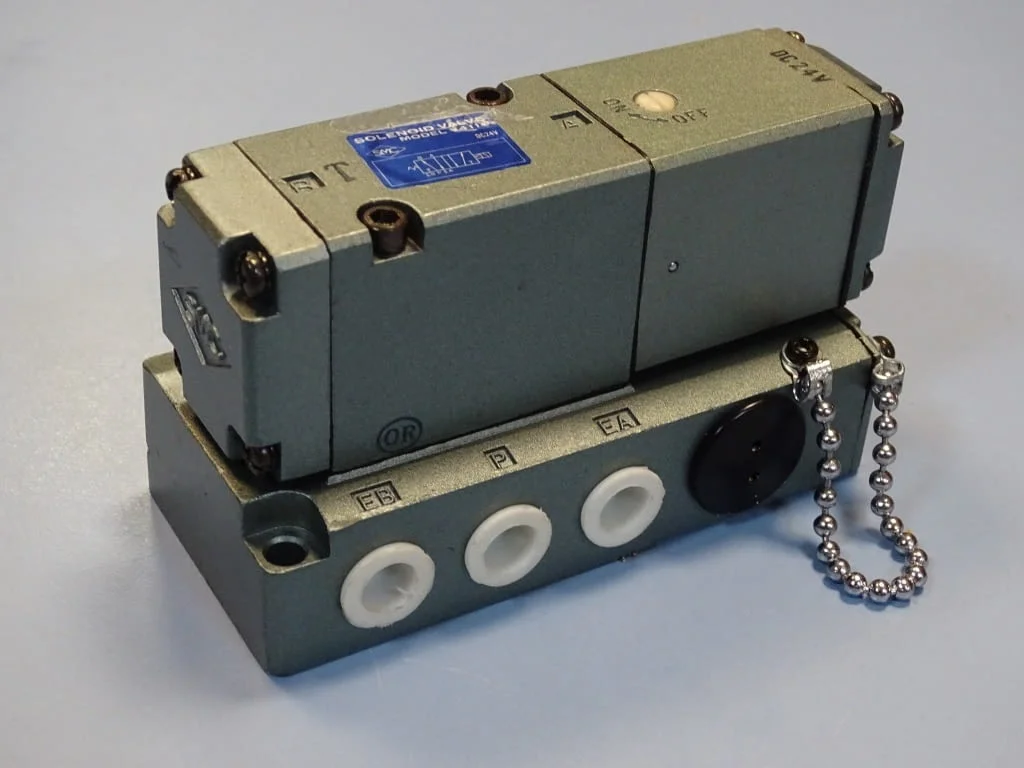Пневматичен регулатор SMC V4110 solenoid valve