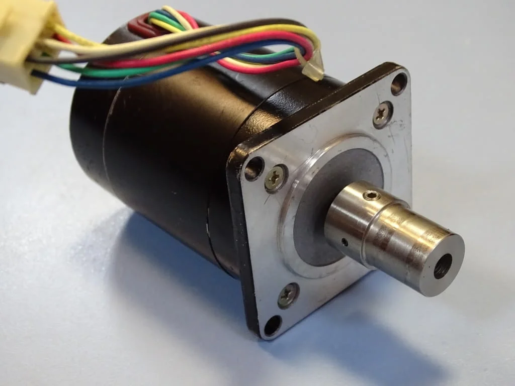 Стъпков мотор VEXTA PH268-23 stepping motor 2-phase 24VDC — снимка 4