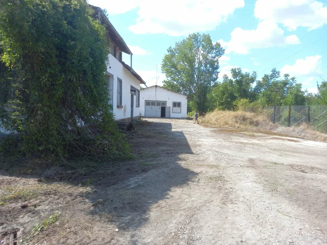 Продавам парцел 5 дка в с.Смочан - Ловеч-с постройки — снимка 4