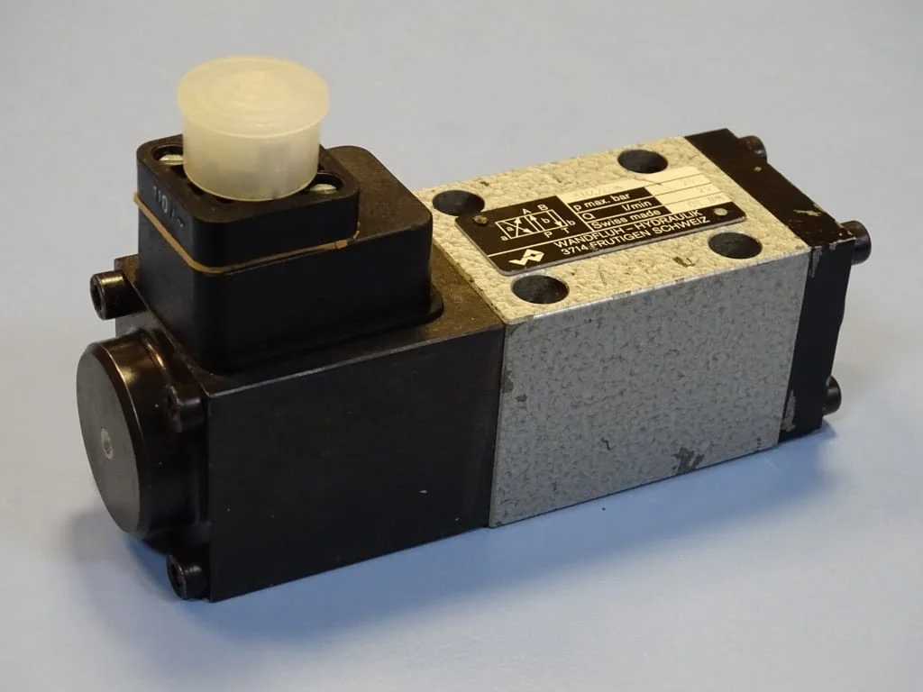 Хидравличен разпределител WANDFLUH-Hydraulik AM4Z60a directional valve 110V — снимка 6