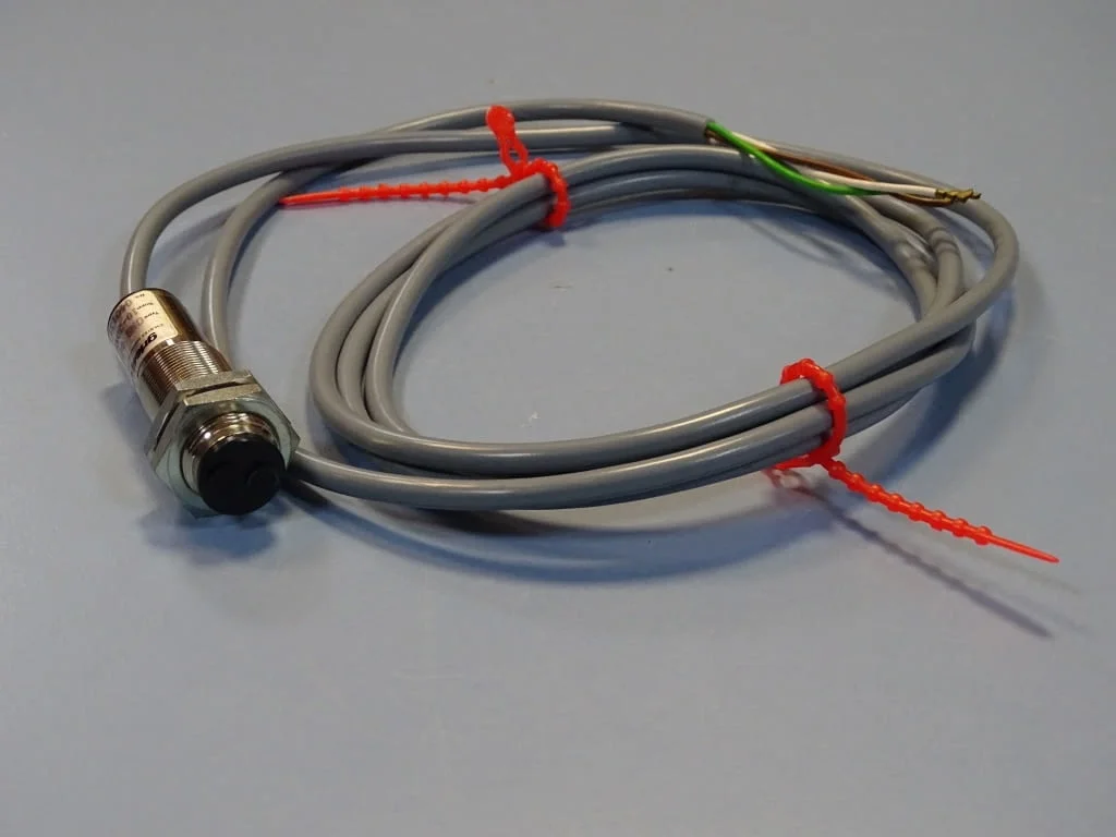 Фотоелектрически сензор Grieshaber ONS 026-0200 Photoelectric switch 10-30 V DC — снимка 2
