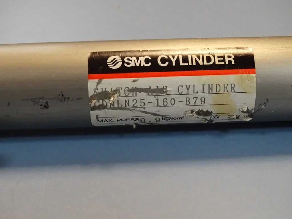 Пневматичен цилиндър SMC 10-CDMLN25-160-B79 switch air cylinder