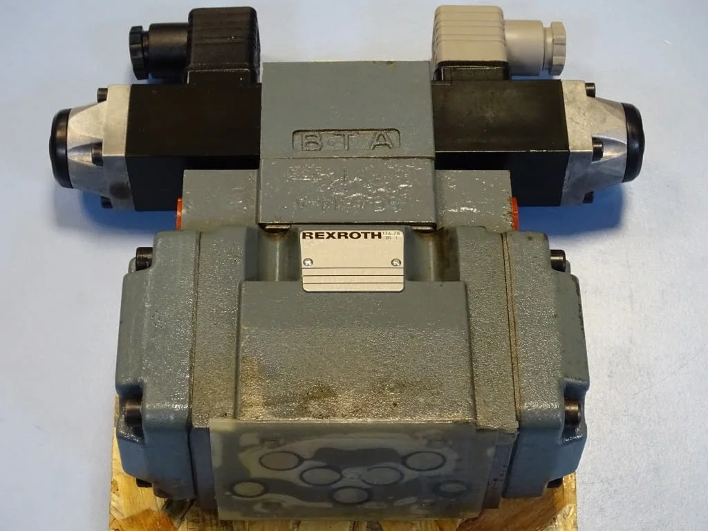 Хидравличен разпределител Rexroth 4 WE 6 J51/AG24NZ4/B08 Rexroth 4 WEH 10 J20/6A G24NEZA/B08 — снимка 4