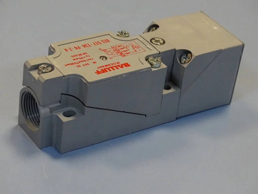 Индуктивен датчик Balluff BES 517-134-P4-Z-A proximity switch sensor — снимка 4