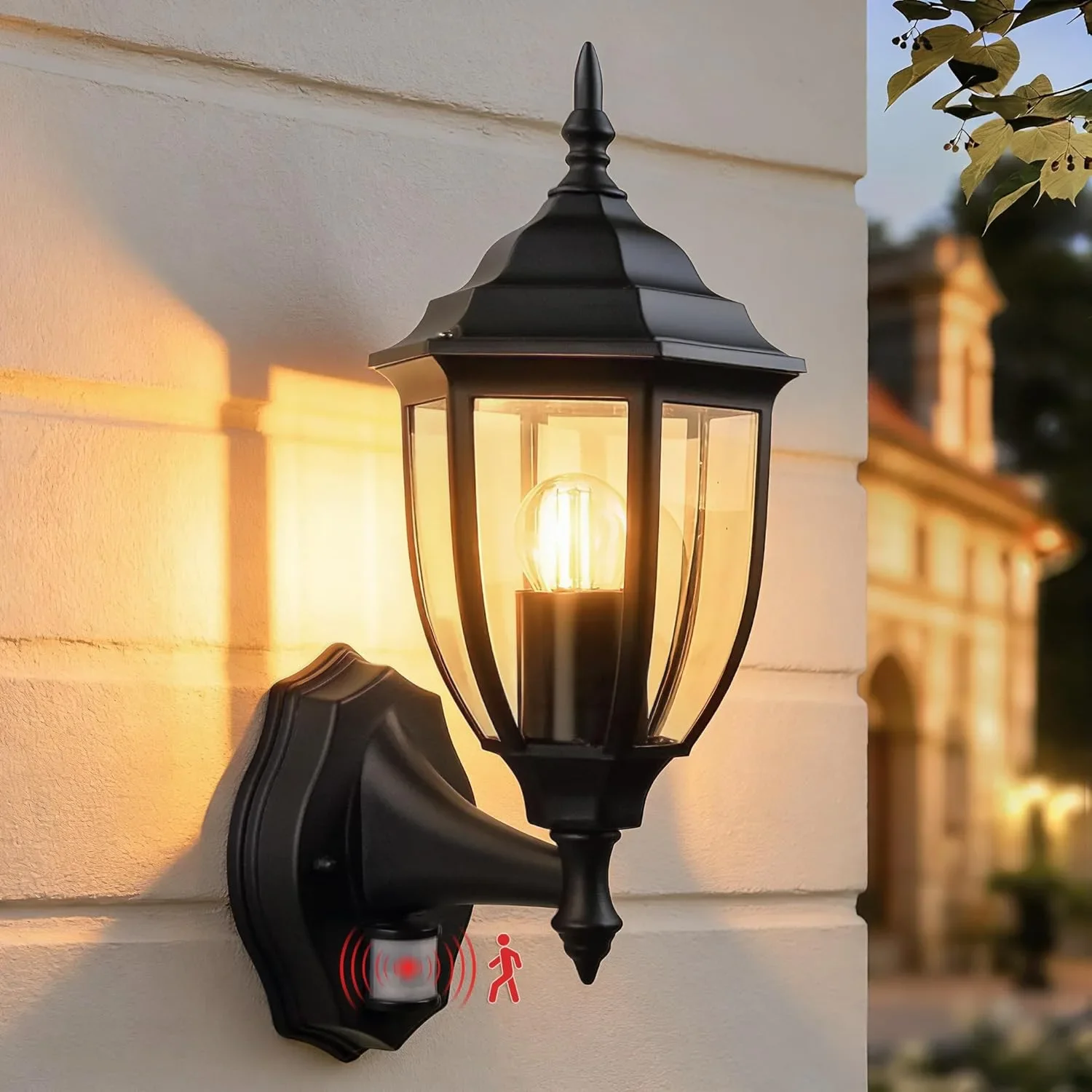 Външна стенна LED лампа със сензор за движение PIR, IP54, за фасада/двор (без крушка, E27)