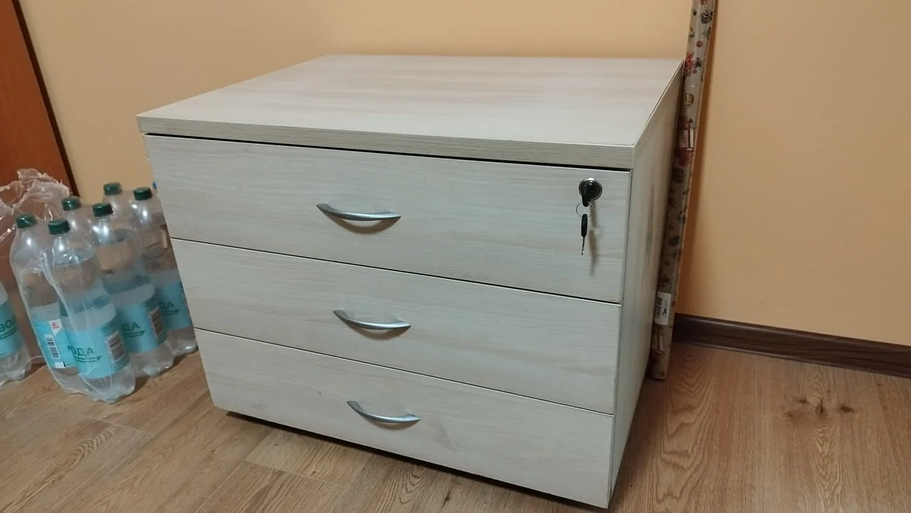 Офис шкаф - шкафче с 3 чекмеджета и ключалка 68/50/55см — снимка 8
