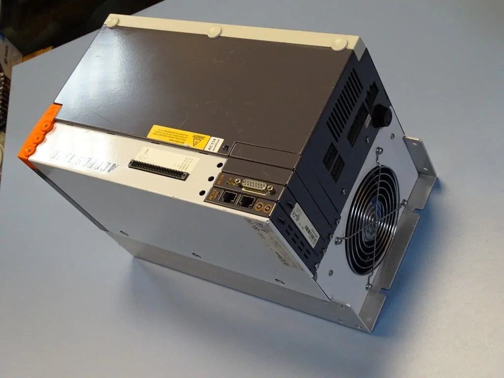 Серво контролер B&R ACOPOS 1320 servo drive 8V 1320.00-2/8AC 120.60-1 — снимка 2