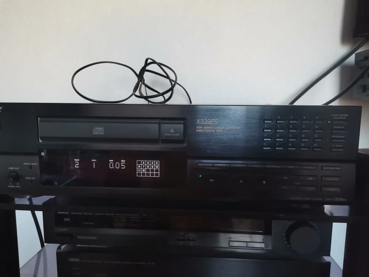 SONY CDP-X339ES Compact Disc Player — снимка 2