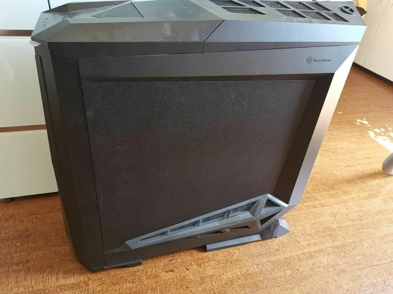 Silverstone Raven RV01-B Window Big Tower — снимка 2