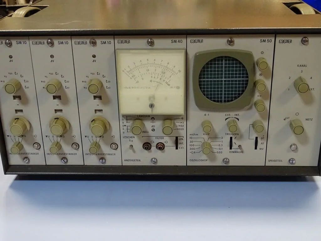Комбиниран измервателен уред RFT VEB SM231 220V 50Hz — снимка 2