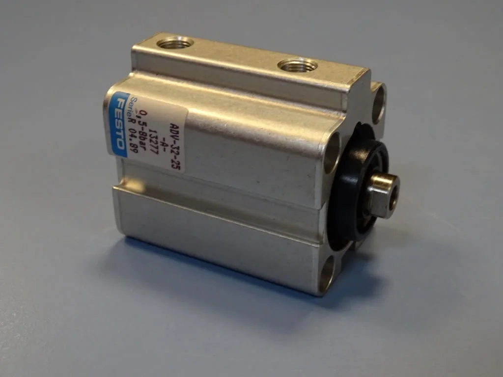 Пневматичен цилиндър Festo ADV-32-25-A pneumatic cylinder