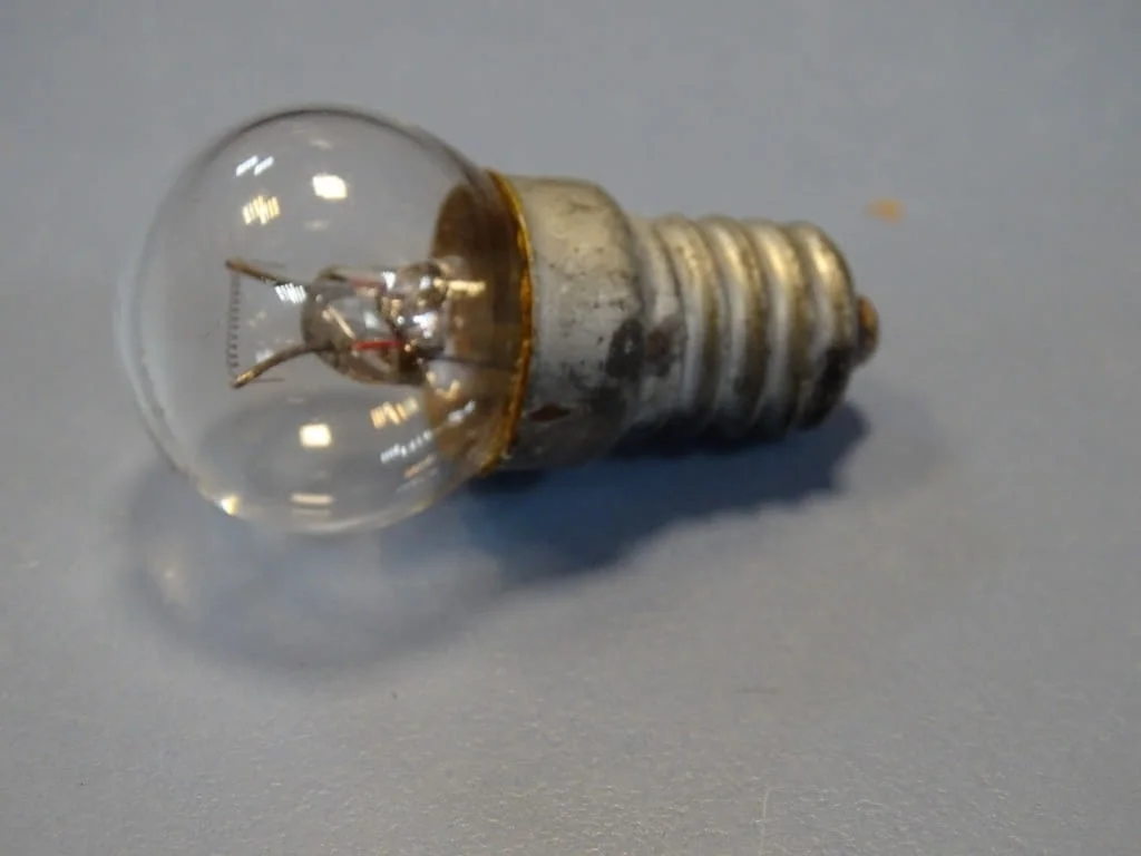 Лампа/крушка NARVA 24V 15W Е14 lamp/bulb